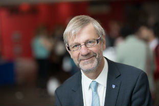 Professor Sir Pete Downes to retire as Principal